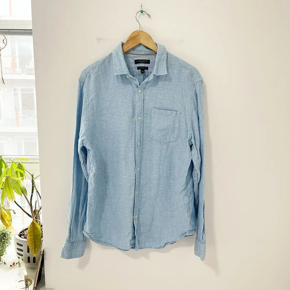 Banana Republic Men's Blue Button Up Camden Fit Linen Top Size Large